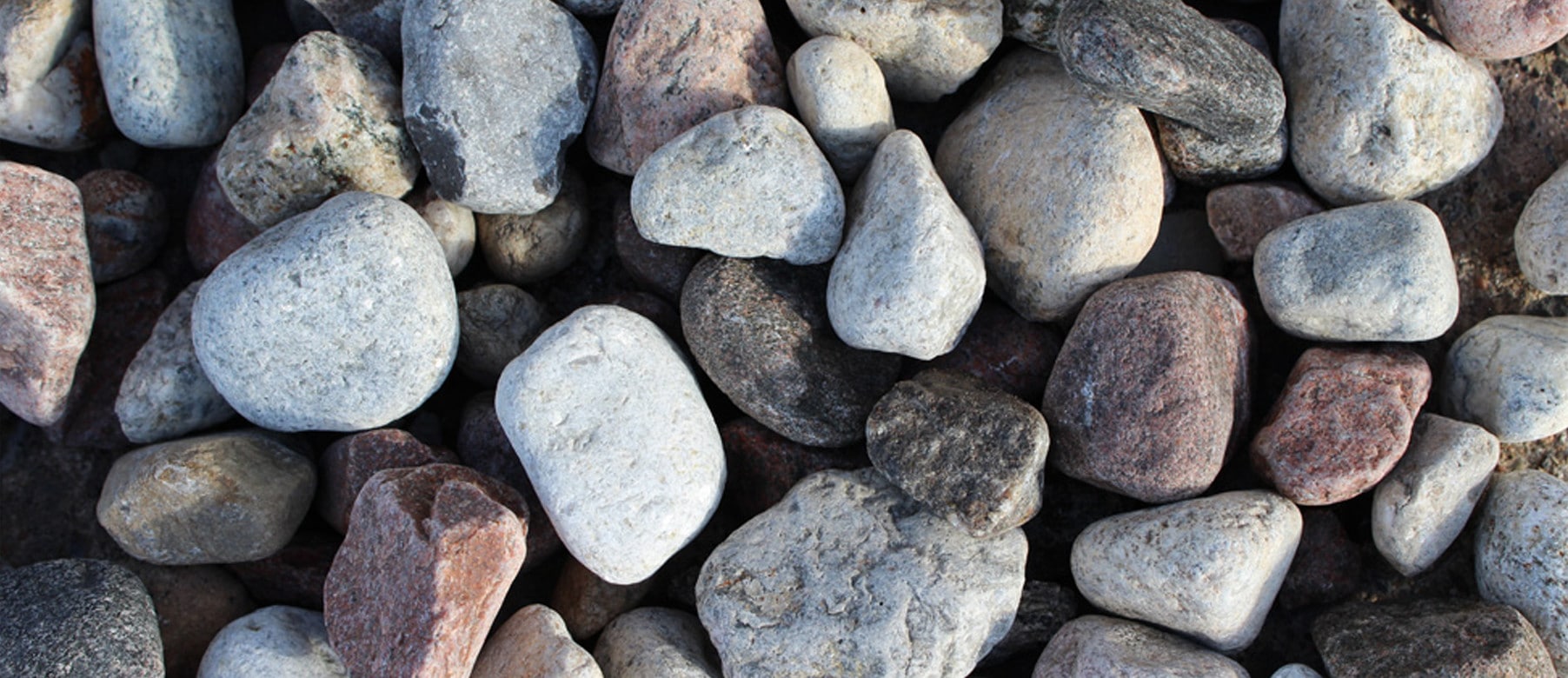 Pierre décorative : pierres de rocaille et de rivière